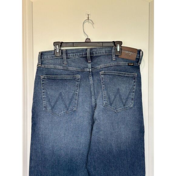 NWT Wrangler Relaxed Bootcut Men's Jeans Size 34 x 30 - Picture 6 of 9